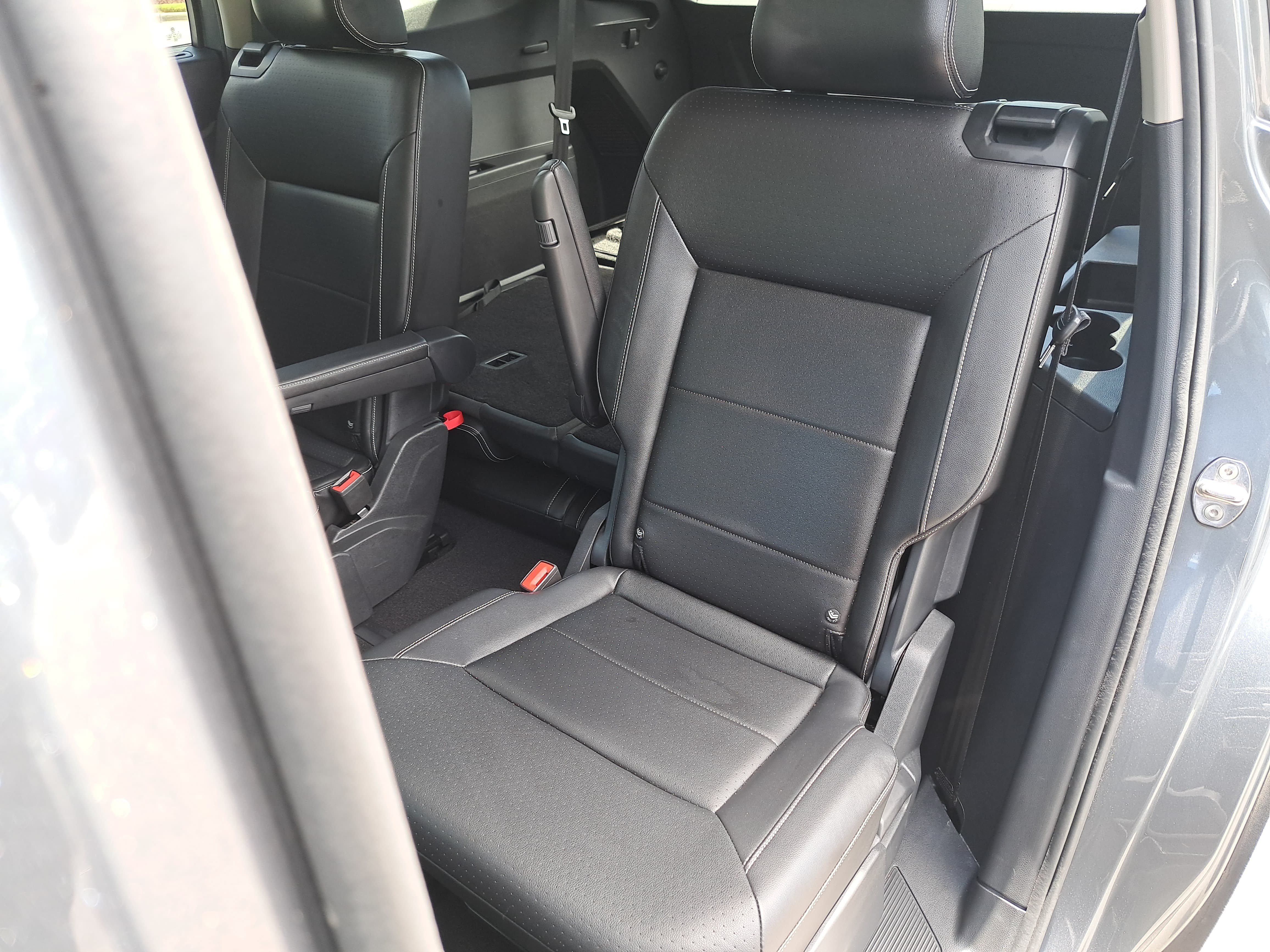 Certified 2022 Volkswagen Atlas SEL R-Line AWD/4WD image 15