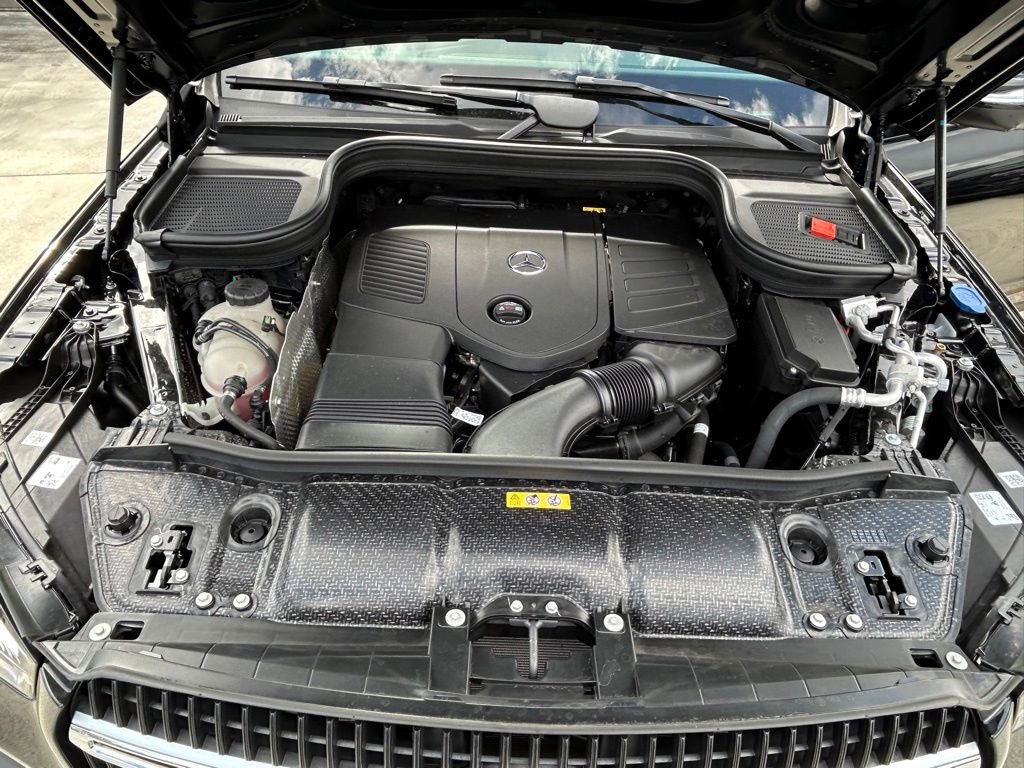 Used 2025 Mercedes-Benz GLE 450e 4MATIC image 13