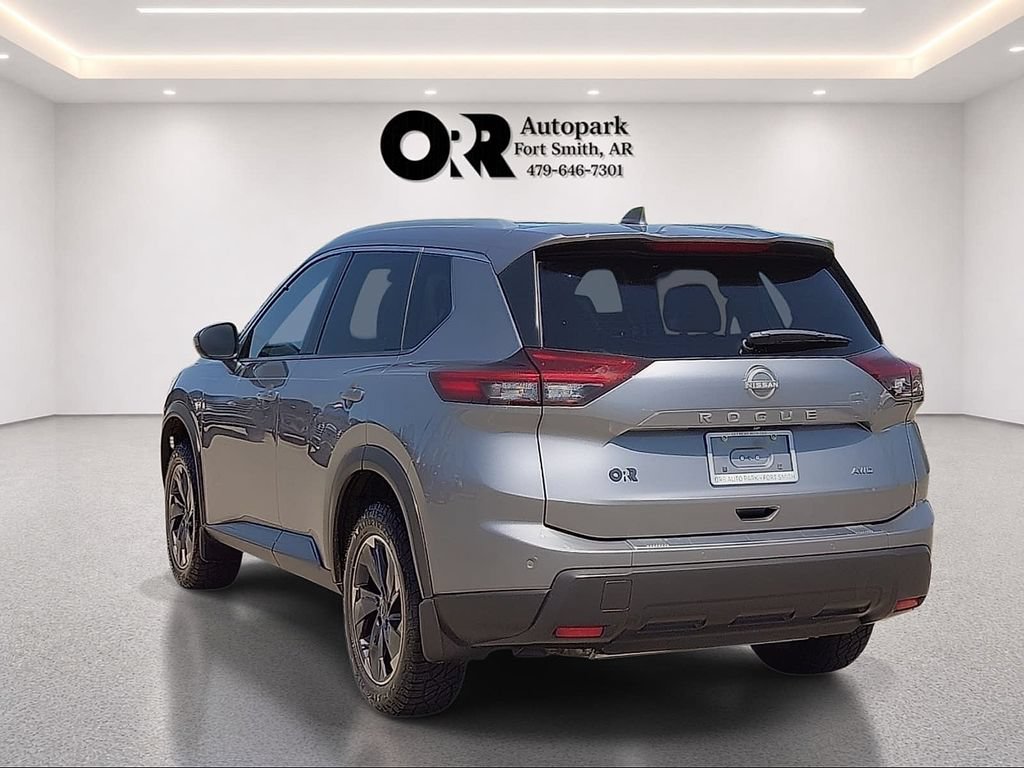 Used 2025 Nissan Rogue SV w/ SV Premium Package AWD/4WD image 4