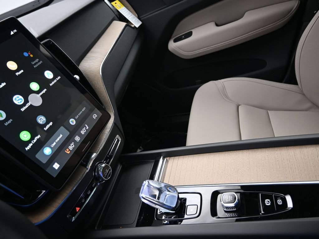 New 2026 Volvo XC60 B5 Plus w/ Protection Package Premier image 16