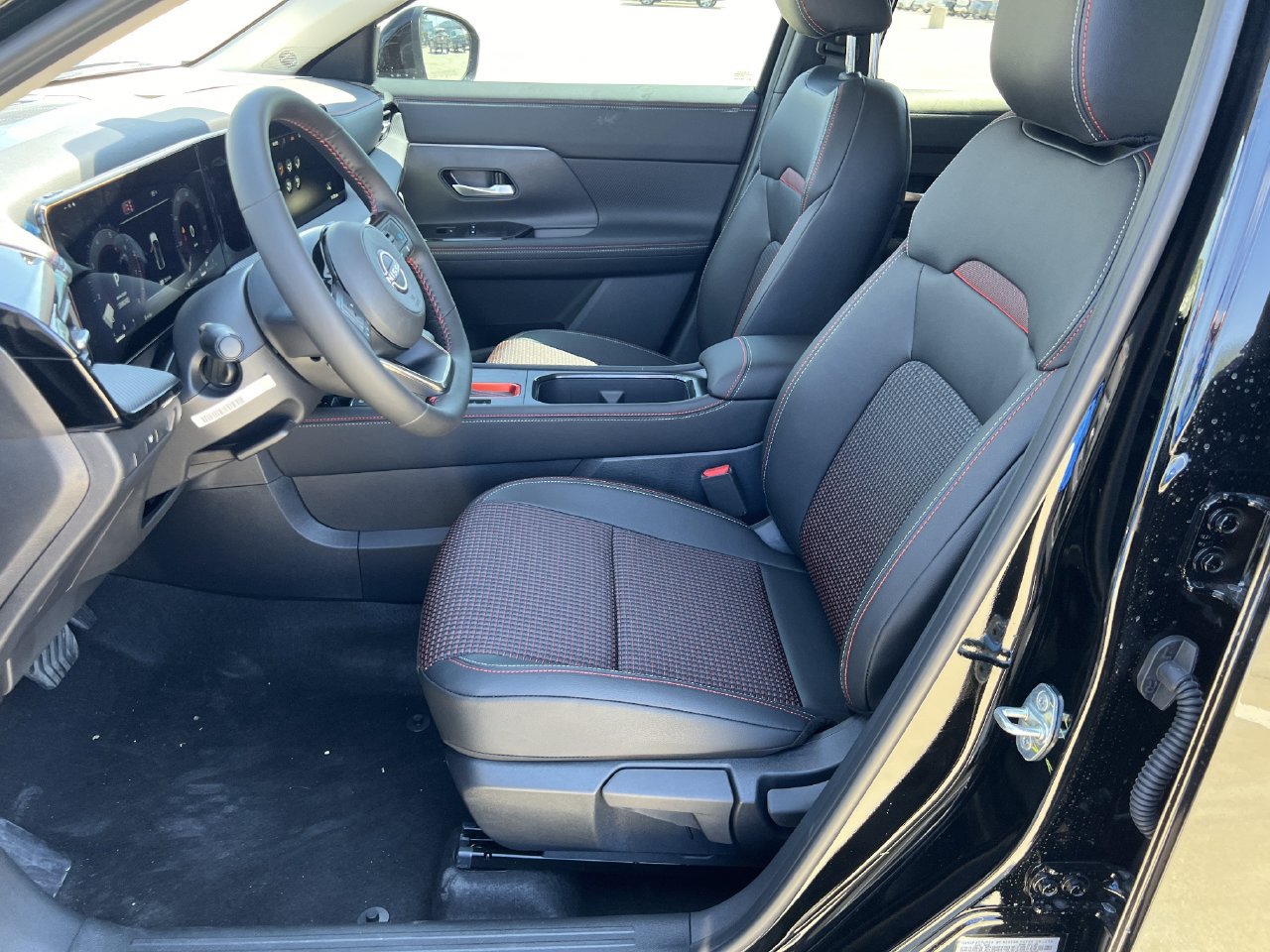 New 2027 Nissan Kicks SR AWD/4WD image 8