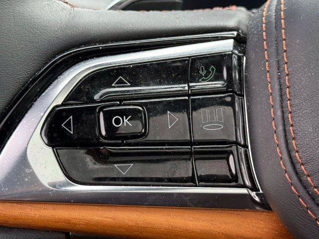 Used 2023 Jeep Grand Cherokee L Summit AWD/4WD image 24