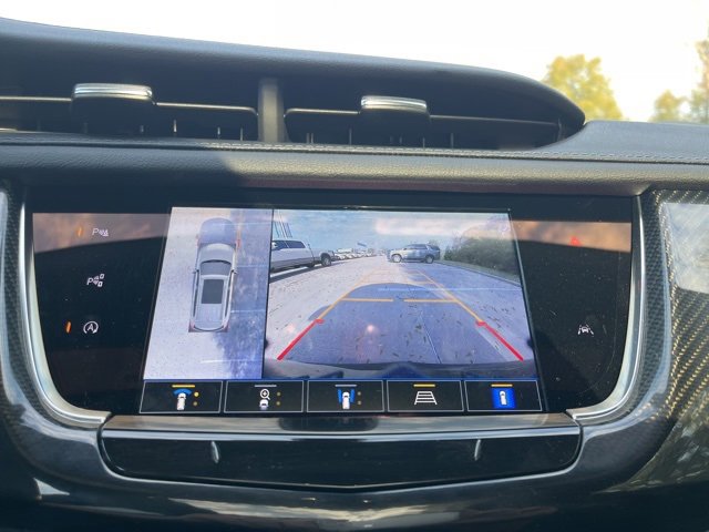 Used 2024 Cadillac XT6 Sport w/ Technology Package image 27