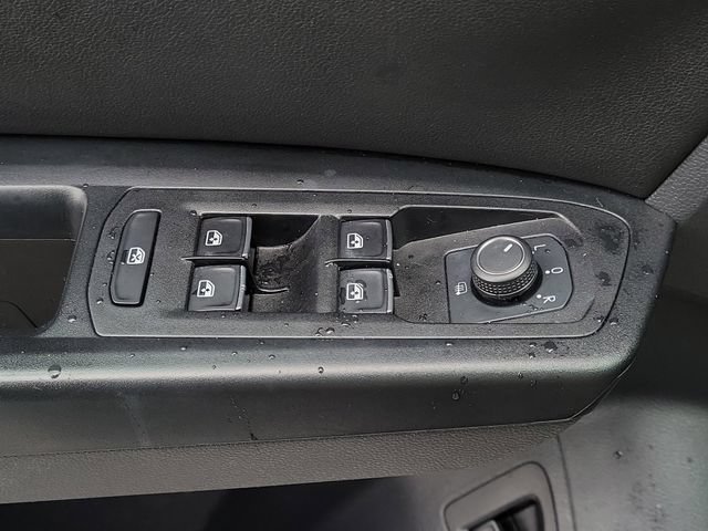 Used 2019 Volkswagen Atlas SEL R-Line AWD/4WD image 17