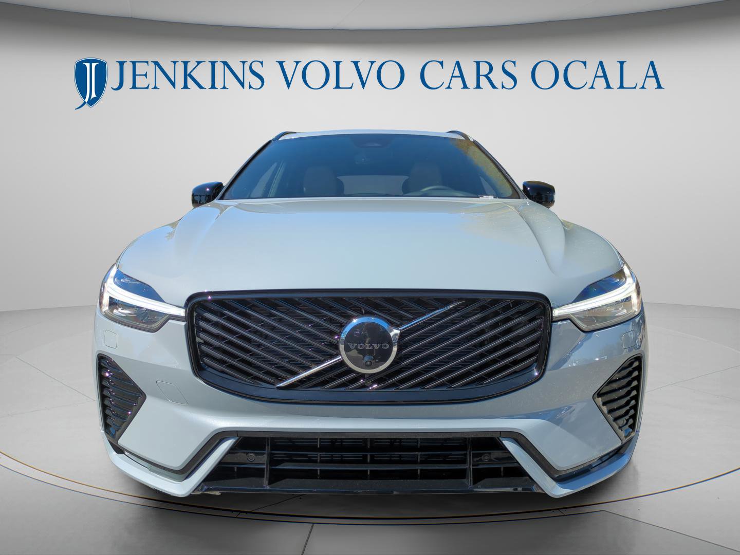 New 2026 Volvo XC60 B5 Plus w/ Protection Package Premier AWD/4WD image 8