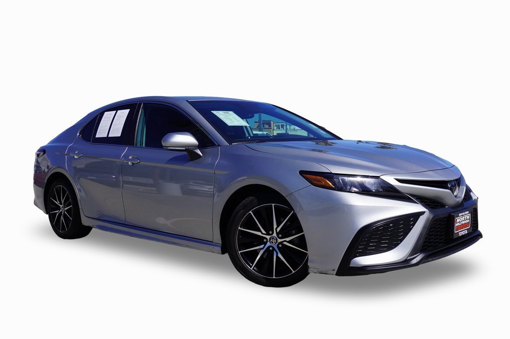 Used 2021 Toyota Camry SE w/ Cold Weather Package