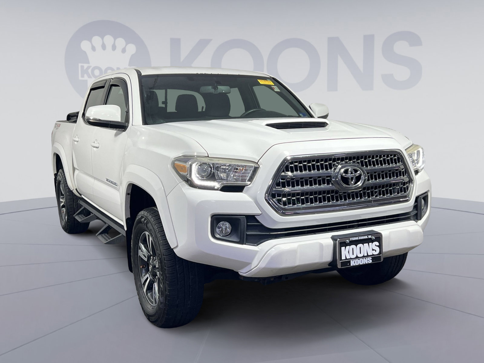 Used 2016 Toyota Tacoma TRD Sport w/ Towing Package image 10