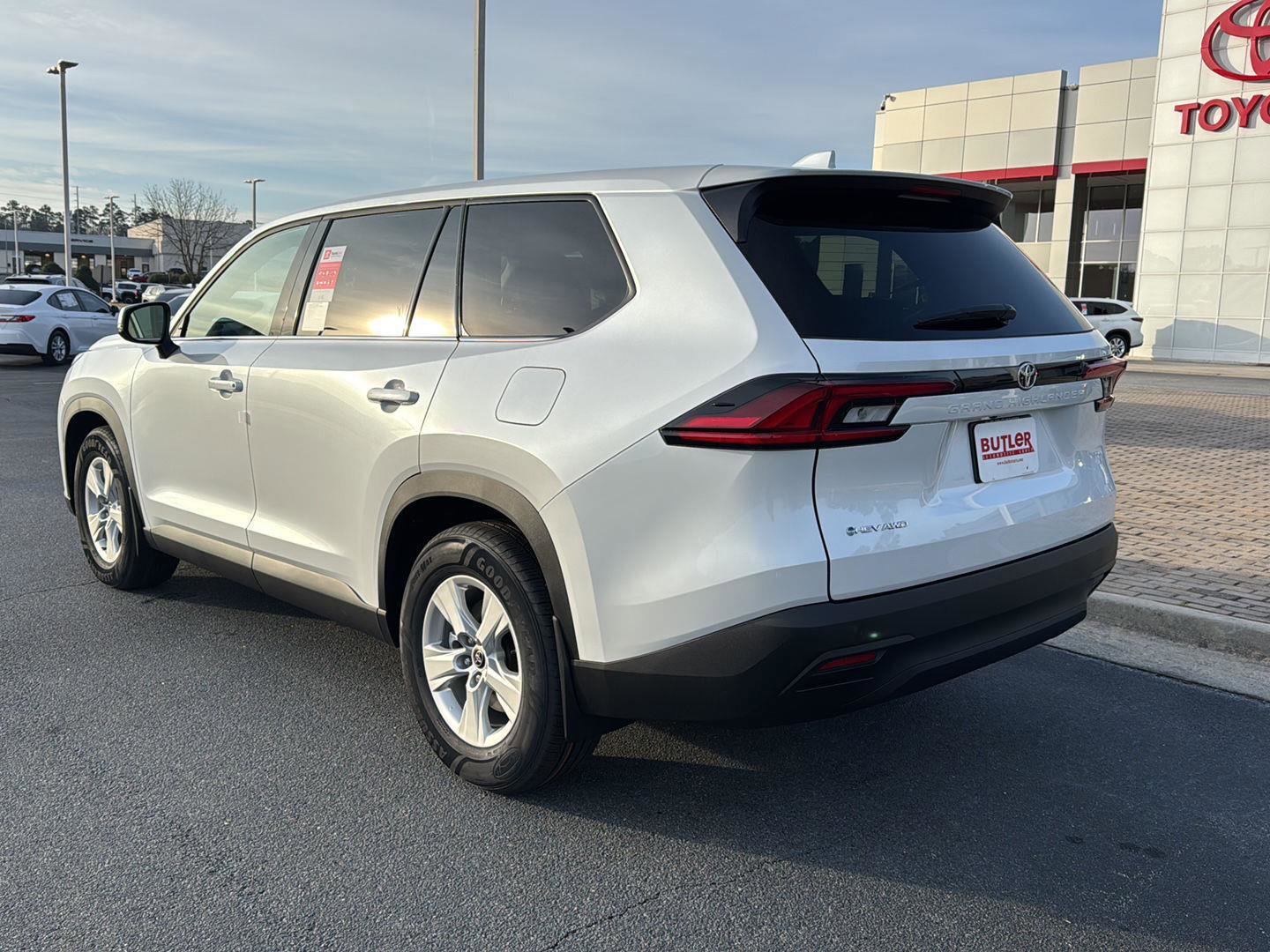 New 2026 Toyota Grand Highlander AWD Hybrid image 3