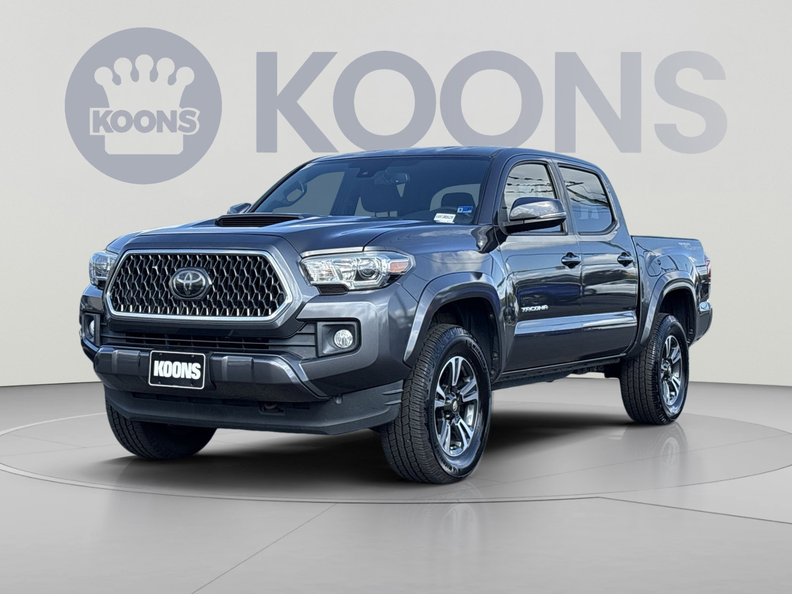 Used 2018 Toyota Tacoma TRD Sport w/ Technology Package RWD image 1