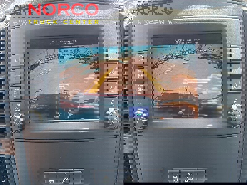 Used 2022 Mercedes-Benz Metris image 21