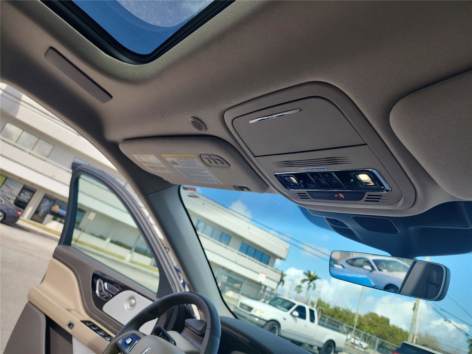 Used 2023 Lincoln Aviator Reserve w/ Equipment Group 201A image 32