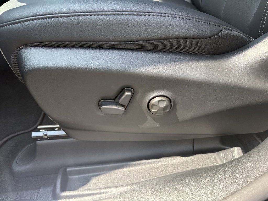 New 2026 Chrysler Pacifica Select image 16