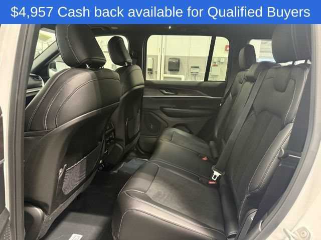 New 2026 Jeep Grand Cherokee Altitude AWD/4WD image 20