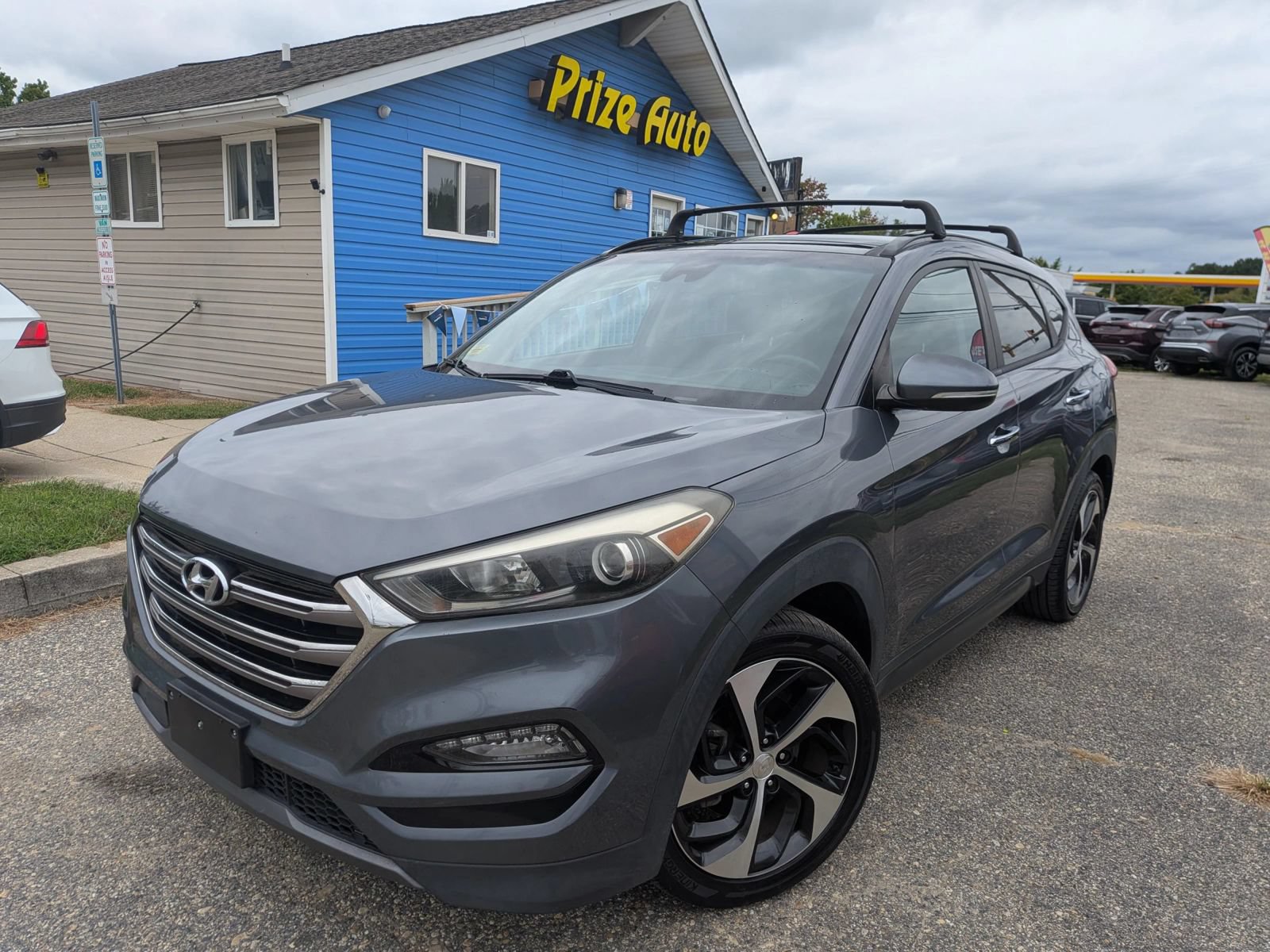 Used 2016 Hyundai Tucson Limited w/ Option Group 03 FWD image 2