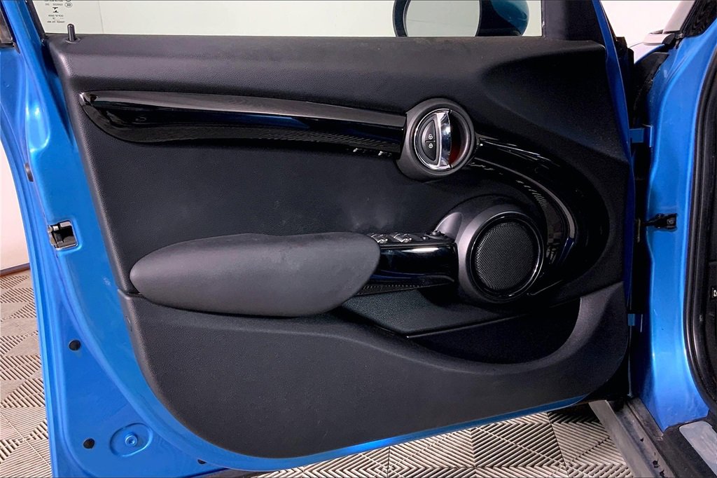 Used 2019 MINI Cooper S image 22