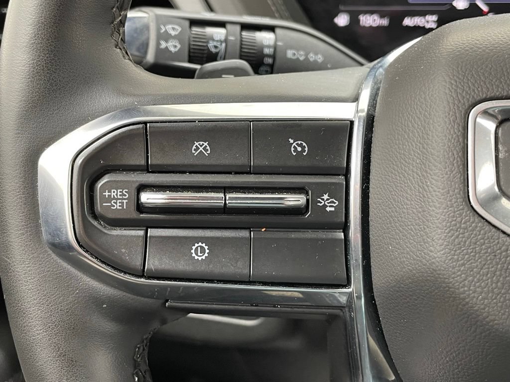 Used 2025 GMC Yukon Denali AWD/4WD image 30
