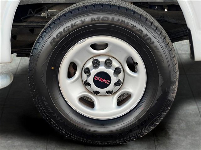 Used 2022 GMC Savana 2500 w/ Driver Convenience Package image 7