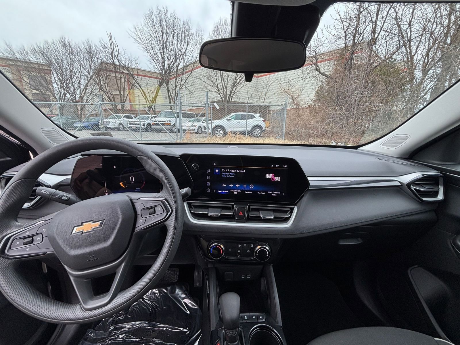 Used 2025 Chevrolet TrailBlazer LT FWD image 17