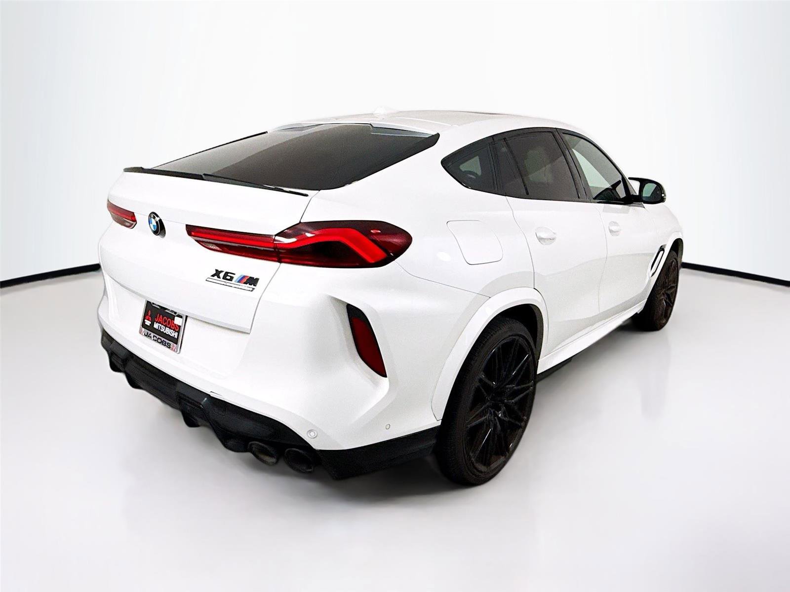 Used 2024 BMW X6 M Competition w/ Executive Package image 16