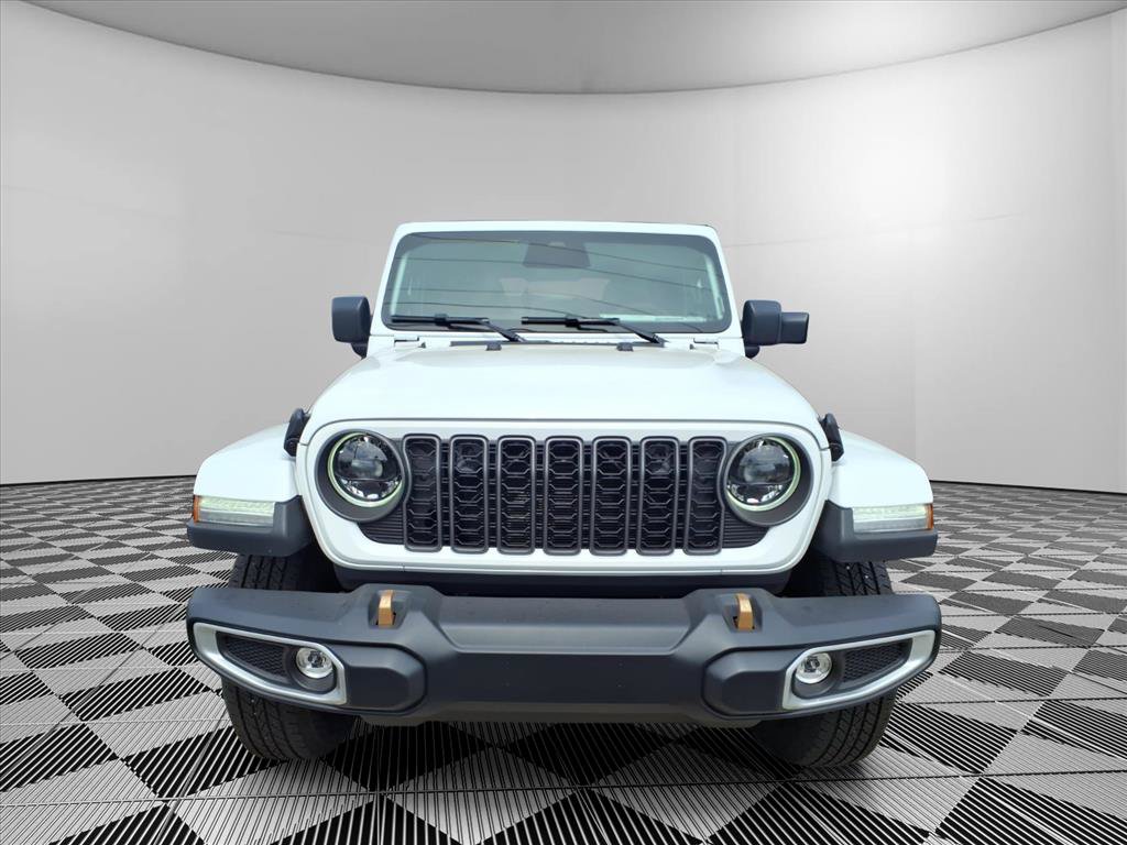 New 2026 Jeep Gladiator Overland AWD/4WD image 2