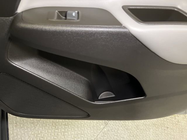 Used 2023 Chevrolet Equinox LS image 55