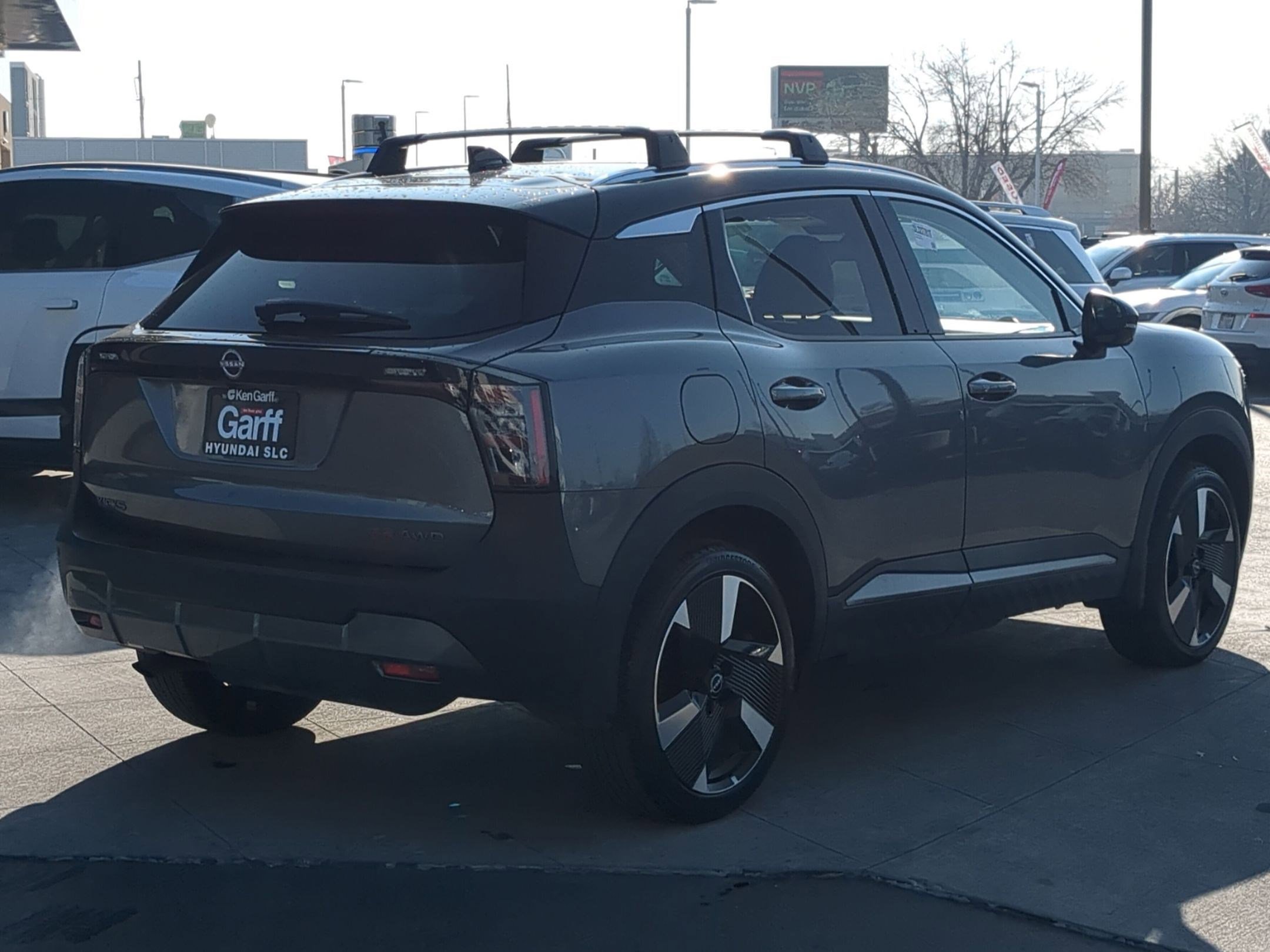 Used 2025 Nissan Kicks SR image 5