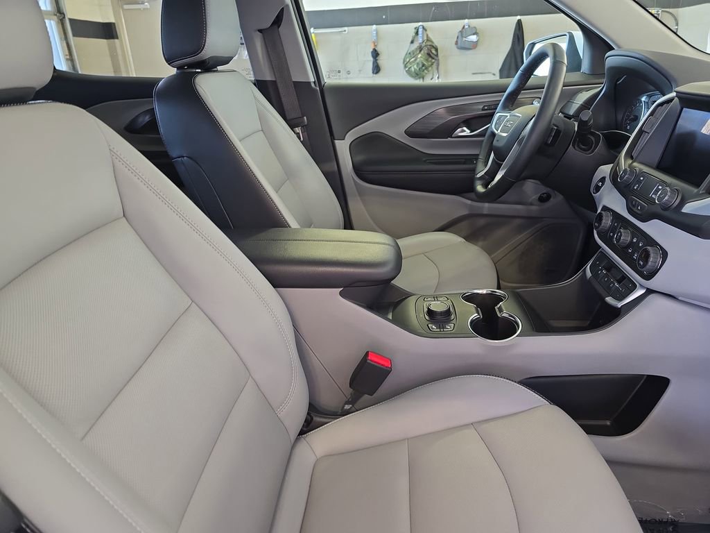 Used 2023 GMC Terrain SLT w/ Infotainment Package II FWD image 11