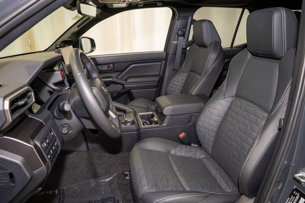 Used 2025 Toyota 4Runner TRD Off-Road Premium image 12