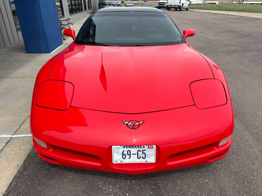 Used 1997 Chevrolet Corvette Coupe RWD image 3