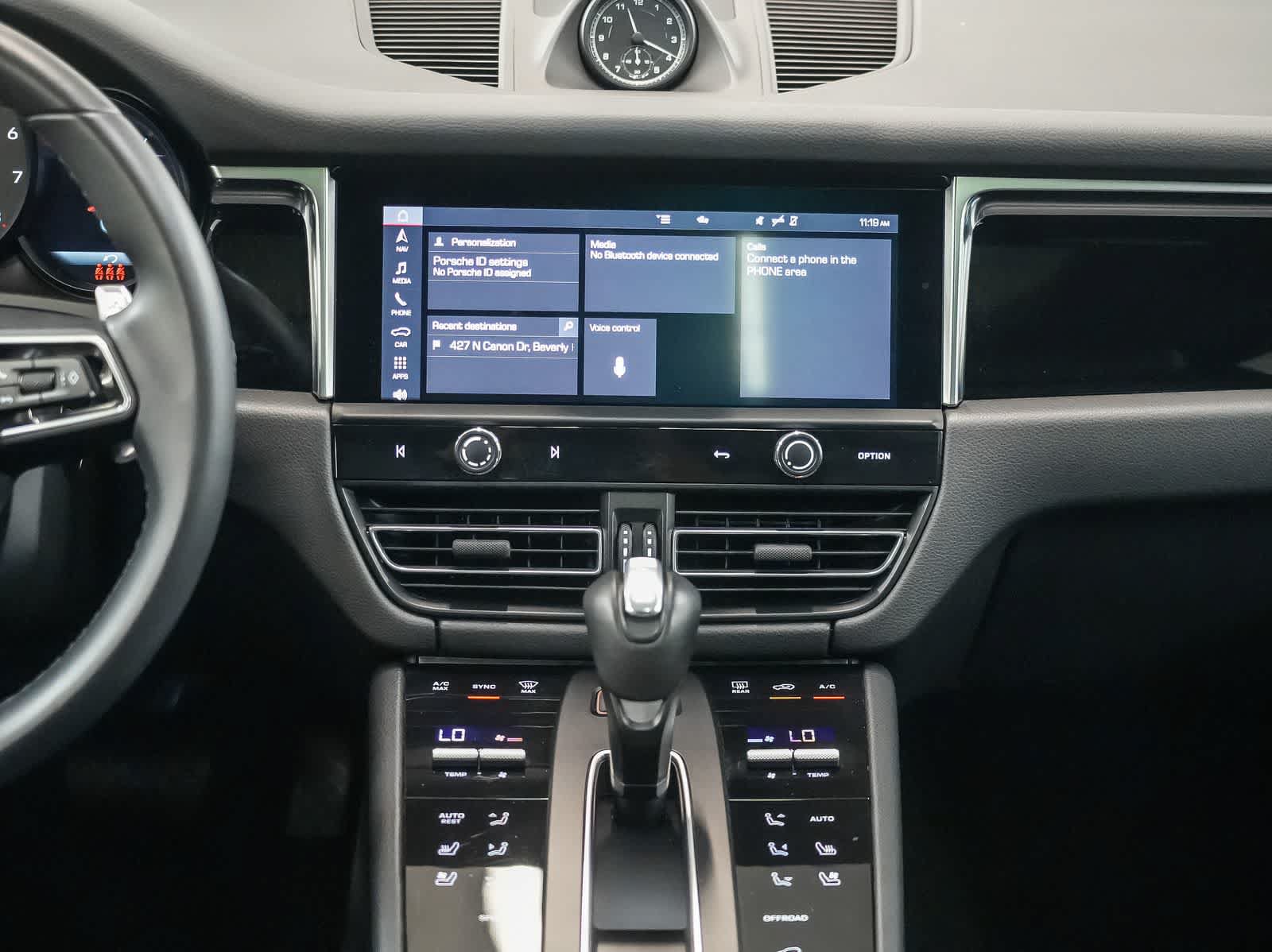 Certified 2023 Porsche Macan AWD/4WD image 16