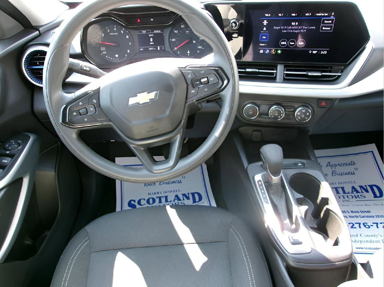 Used 2025 Chevrolet Trax LS image 11