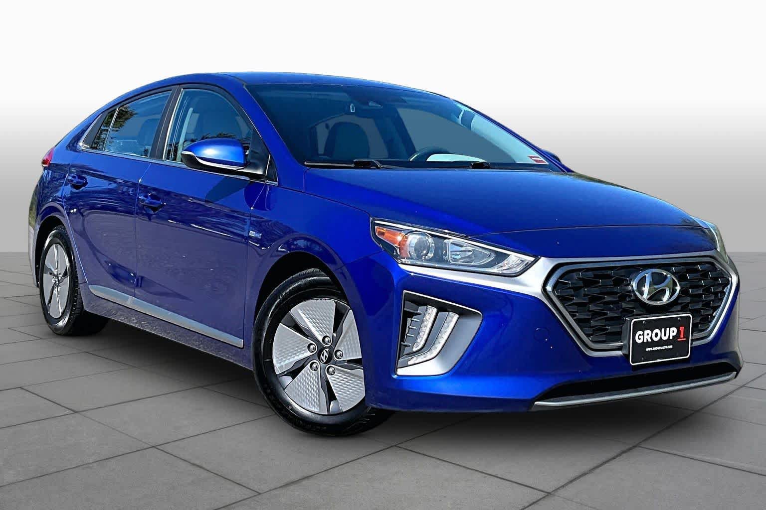 Used 2020 Hyundai Ioniq SE FWD image 3
