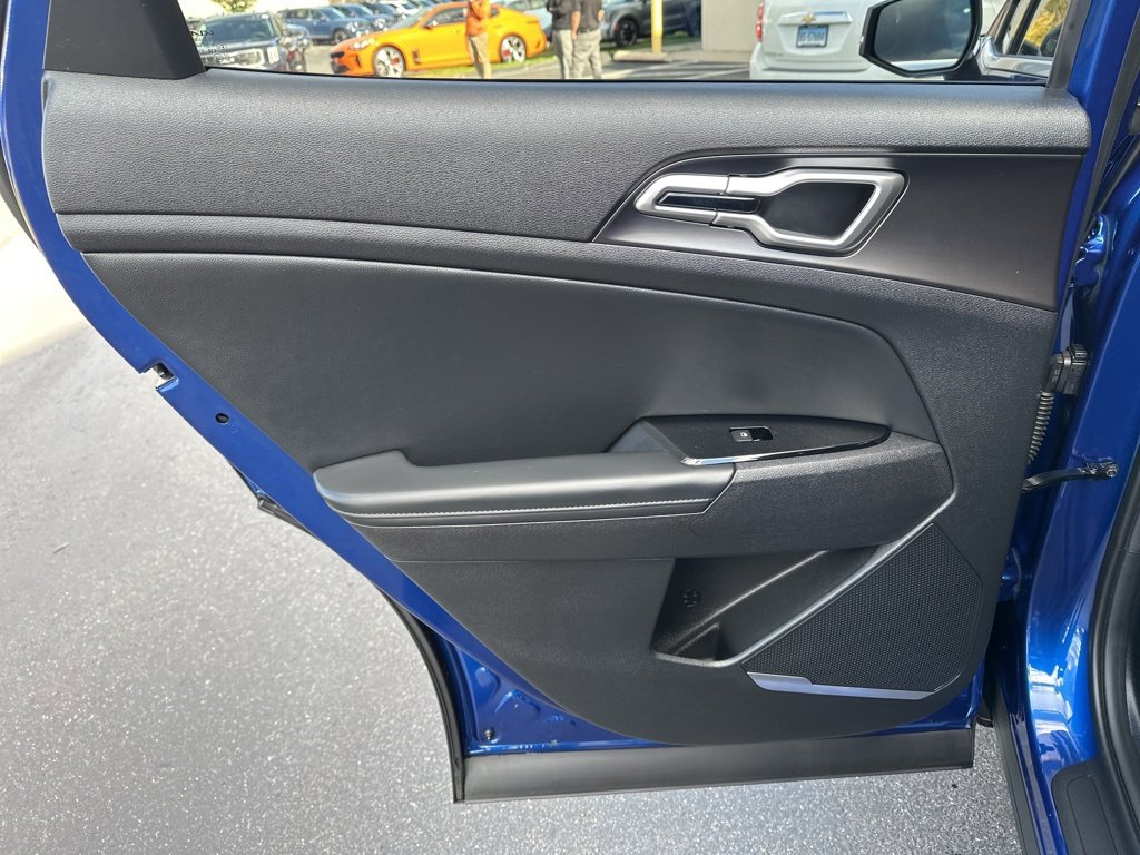 Used 2025 Kia Sportage EX w/ Premium Package image 20