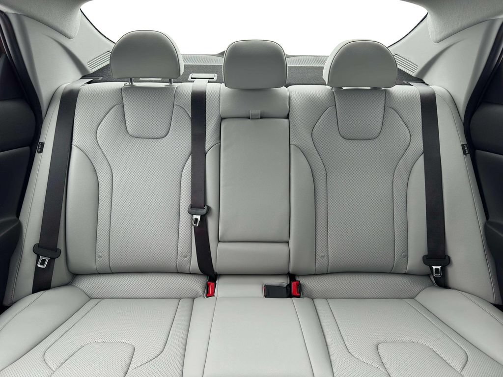 New 2026 Hyundai Elantra Limited FWD image 16