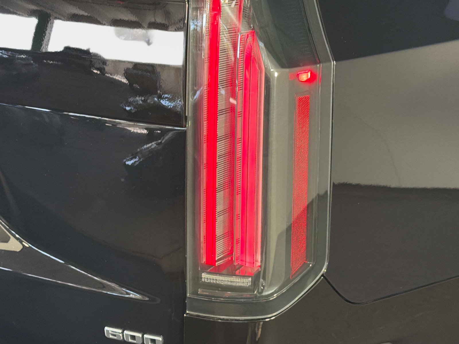 Used 2025 Cadillac Escalade Sport w/ Touring Package AWD/4WD image 16