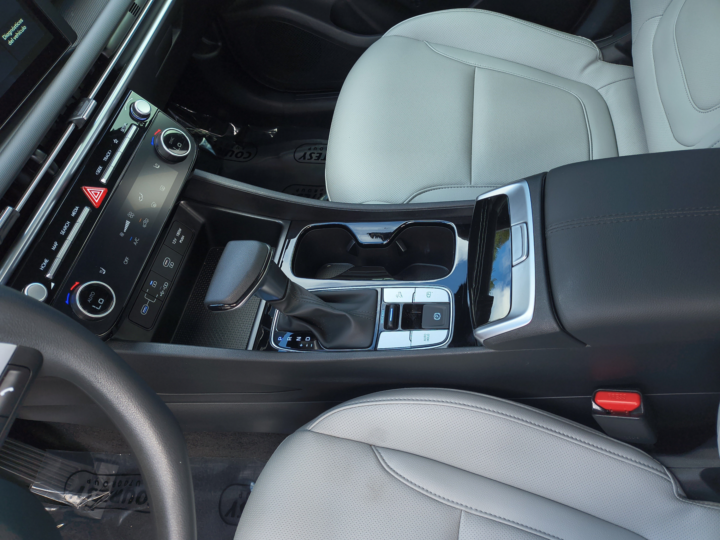 Certified 2025 Hyundai Santa Cruz SEL FWD image 20
