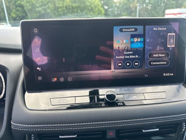 Used 2025 Nissan Rogue SL w/ SL Premium Package image 23