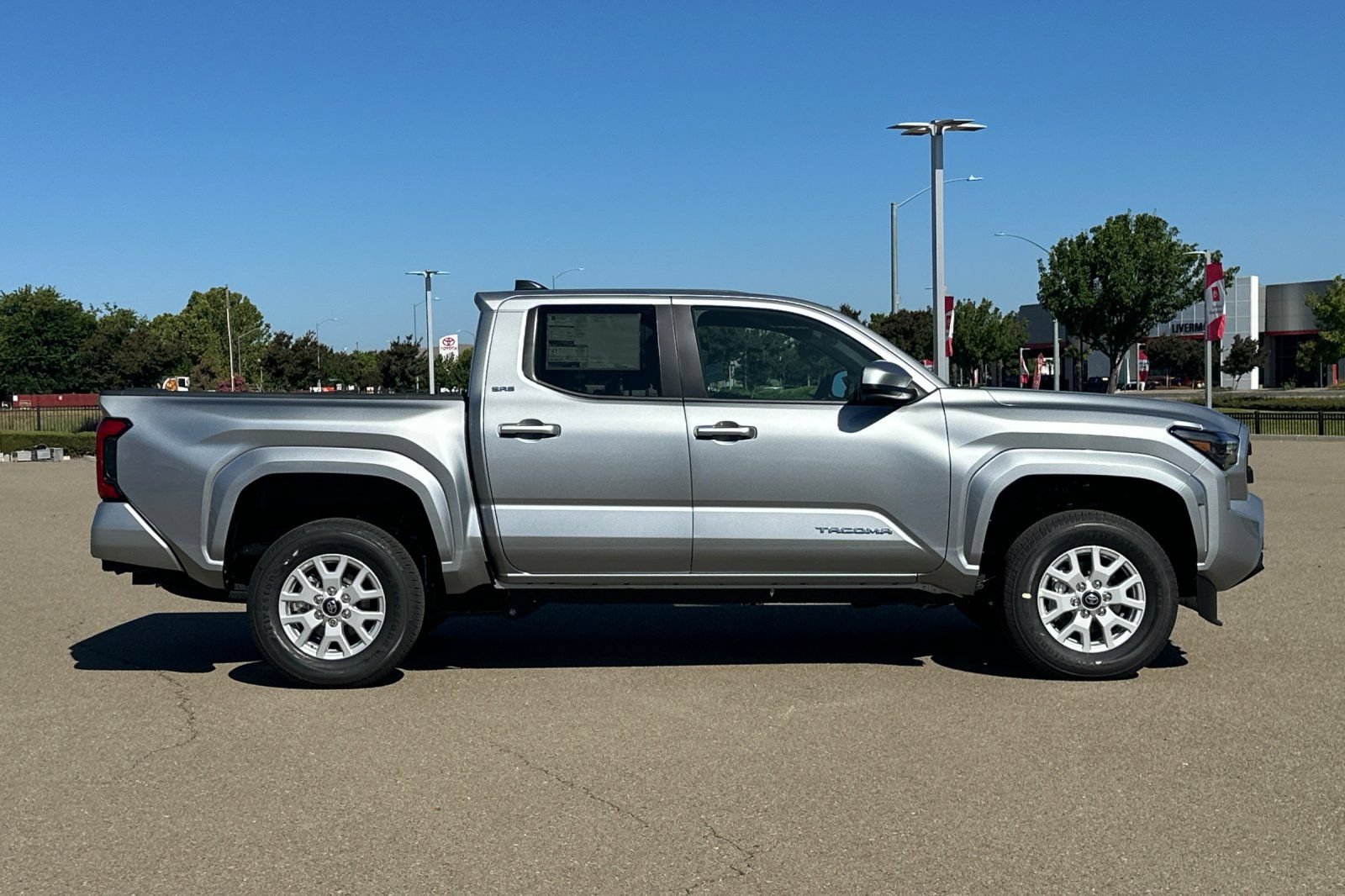 New 2026 Toyota Tacoma SR5 AWD/4WD image 3