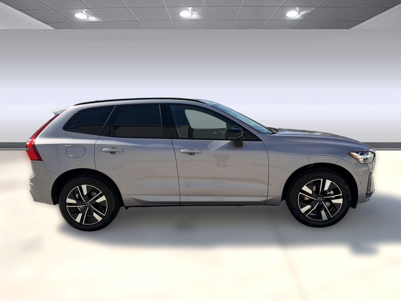 New 2026 Volvo XC60 B5 Plus w/ Climate Package AWD/4WD image 8