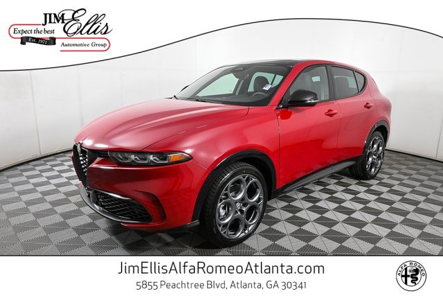 New 2025 Alfa Romeo Tonale w/ Premium Package