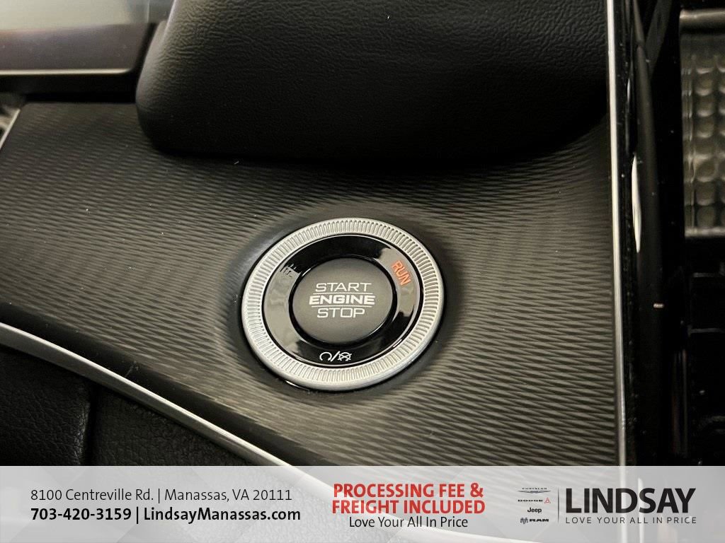 New 2025 Jeep Grand Cherokee Altitude image 35