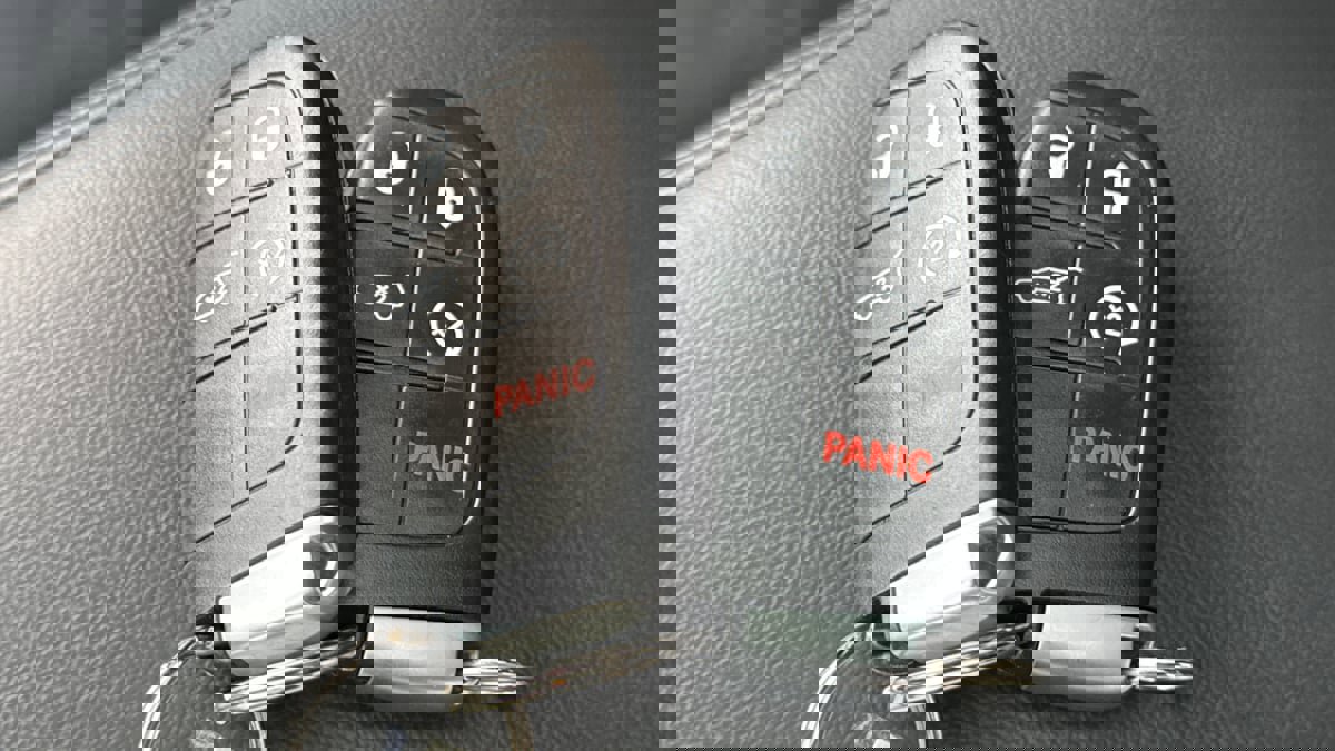 Used 2022 Jeep Grand Cherokee Limited image 34