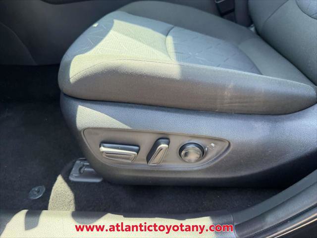 Certified 2025 Toyota RAV4 XLE AWD/4WD image 17