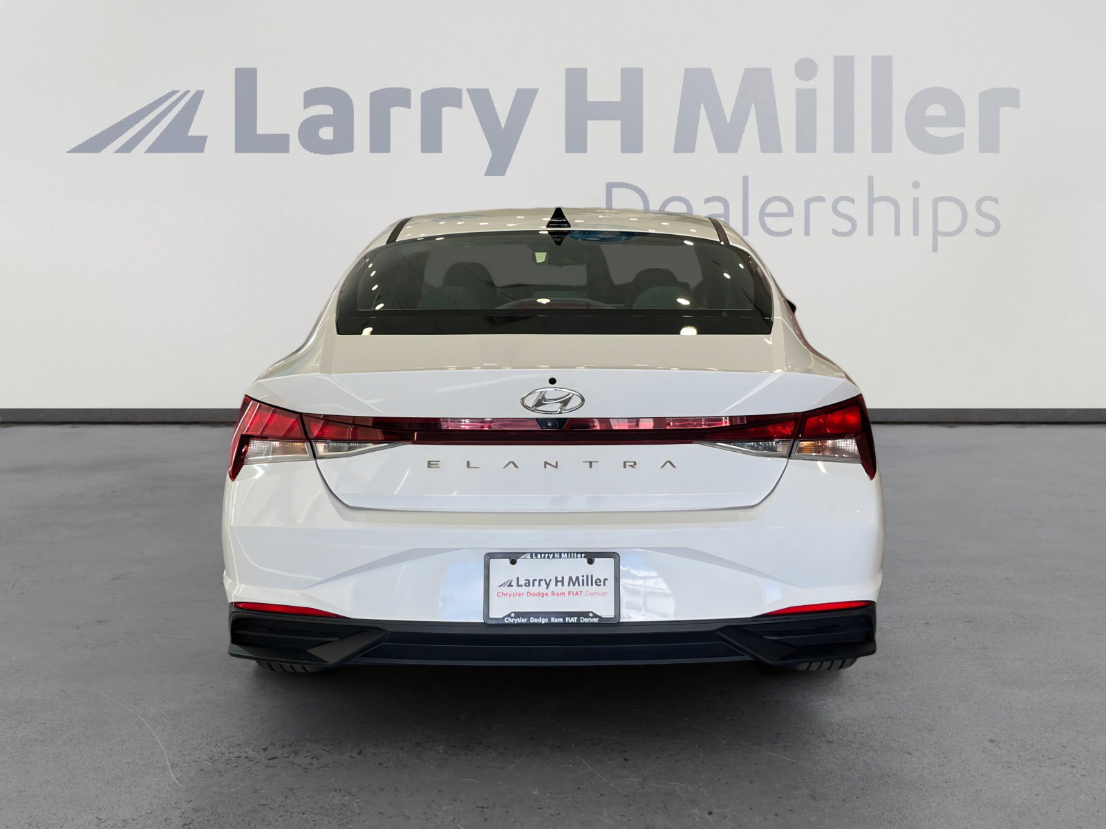 Used 2023 Hyundai Elantra SEL image 4