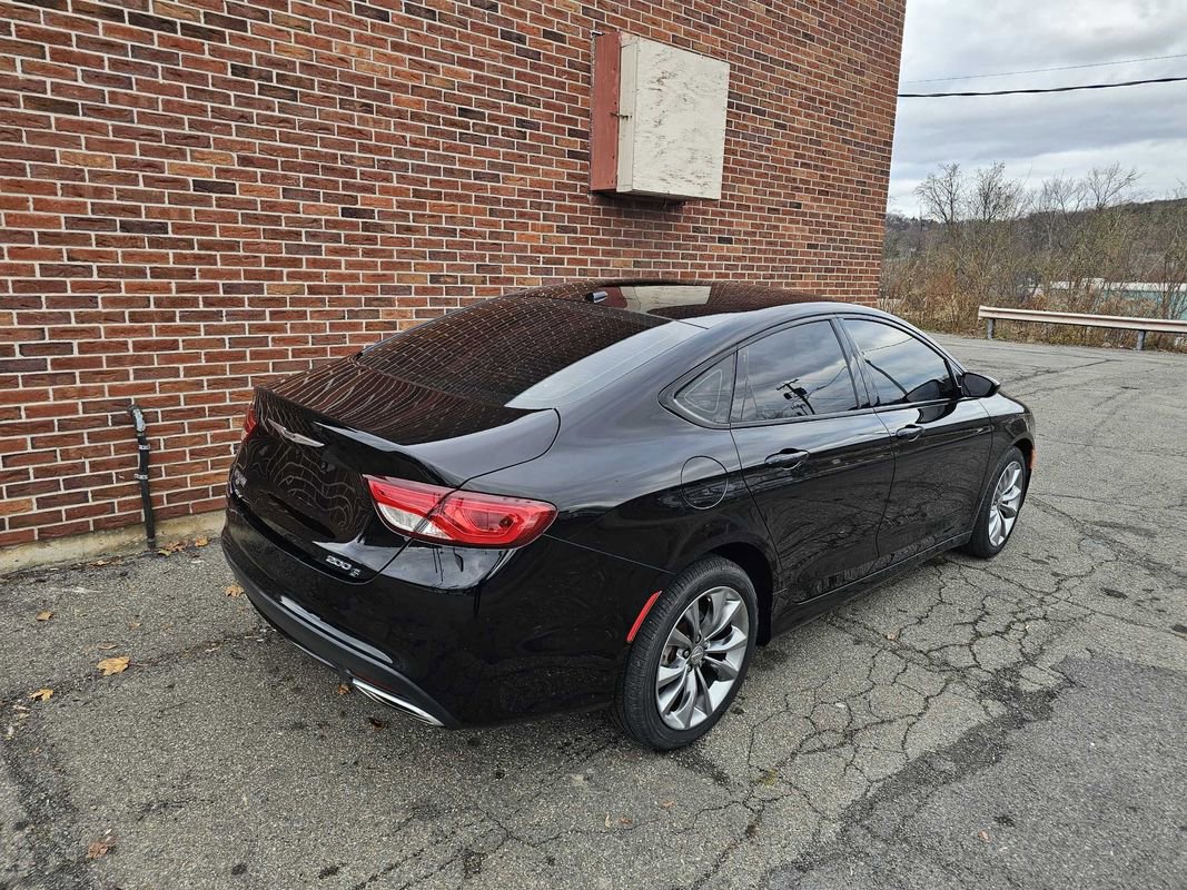 Used 2015 Chrysler 200 S w/ Comfort Group image 29