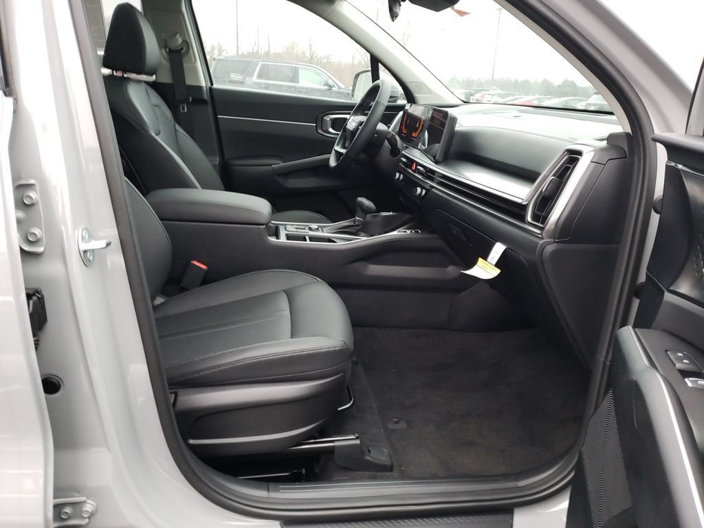 New 2026 Kia Sorento S w/ S Panoramic Sunroof Package FWD image 18