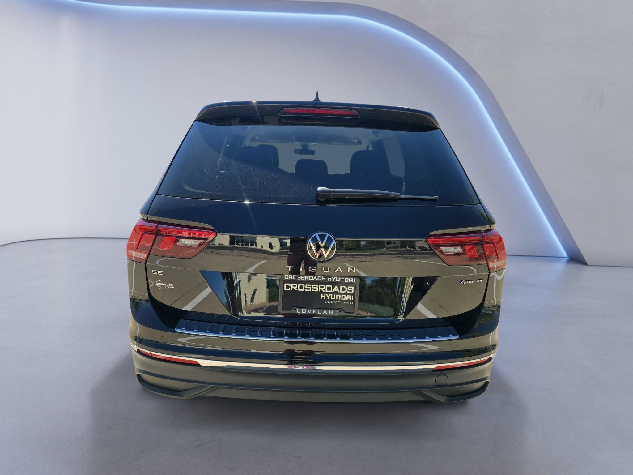 Used 2024 Volkswagen Tiguan SE AWD/4WD image 5