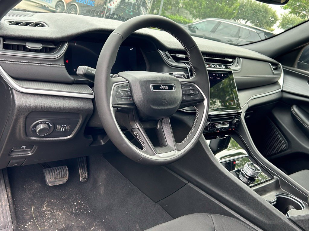 New 2024 Jeep Grand Cherokee Laredo AWD/4WD image 33