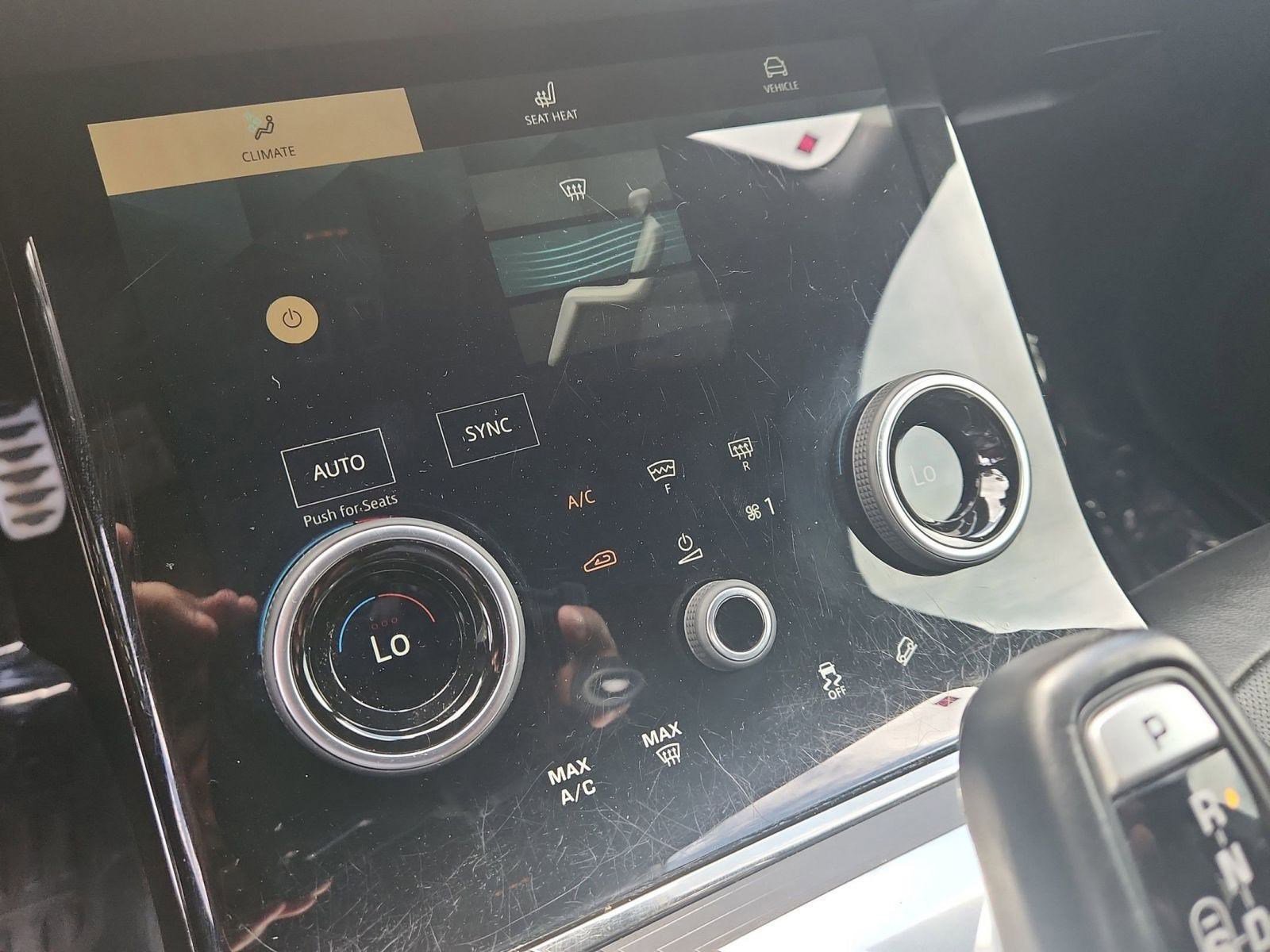 Used 2022 Land Rover Range Rover Evoque R-Dynamic SE image 29