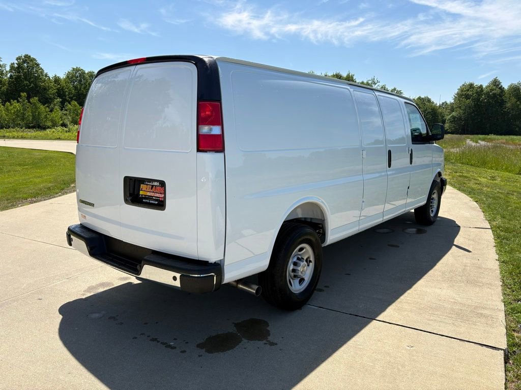New 2026 Chevrolet Express 3500 Extended w/ Driver Convenience Package RWD image 9